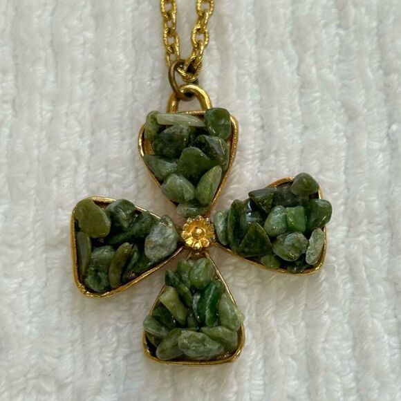 Vintage JEM Gemstone Chips Celtic Cross Necklace Maltese Goldtone Chain Signed - Picture 5 of 7